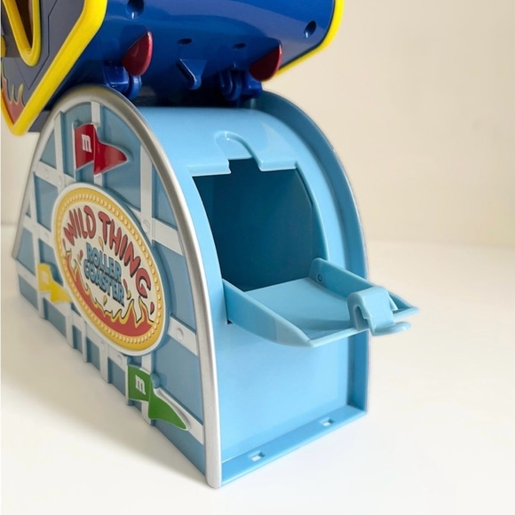 Mars M&M’s Wild Thing Roller Coaster Red Green Candy Dispenser - Picture 11 of 12